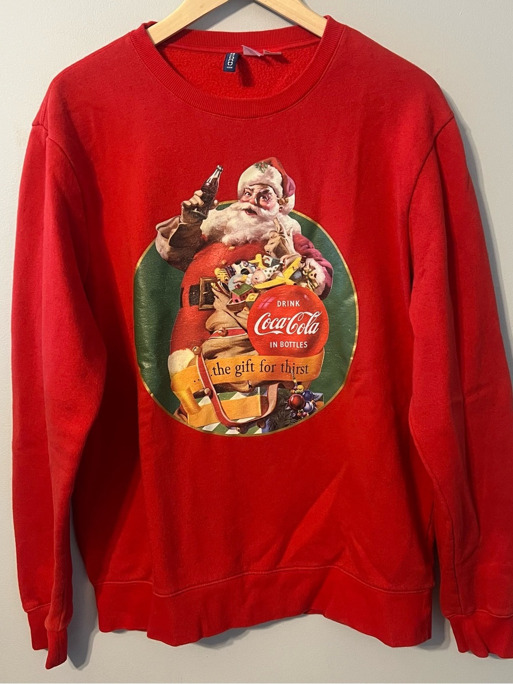 Coca-Cola Santa Crewneck Size L Red Christmas Sweatshirt H&M Divided